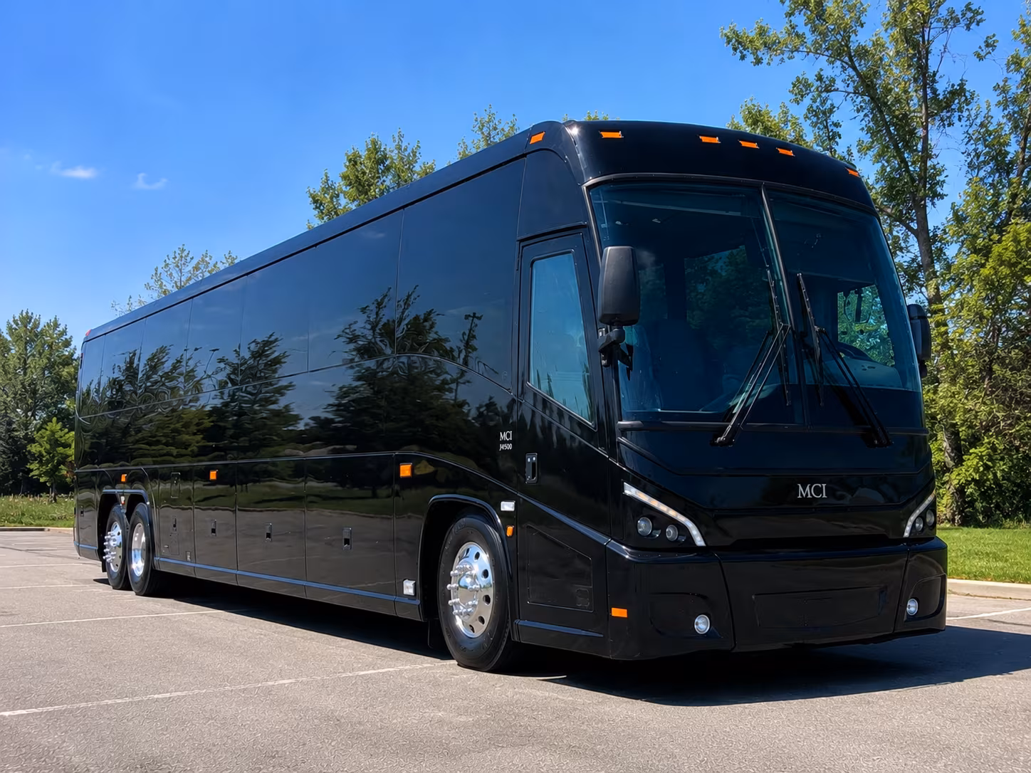 Warren Airport Shuttle & Transportation party bus exterior